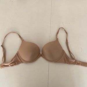 Victoria’s Secret Bombshell Bra 32C Nude
